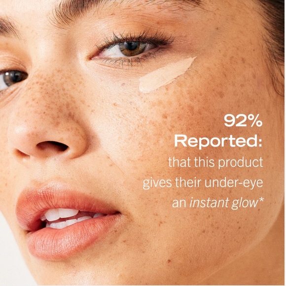 NIB•First Aid Beauty Brighten + Glow Eye Cream With Niacinamide - Picture 3 of 4